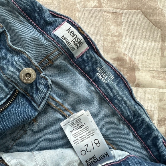 Women's Blue Jeans - Picture 2 of 3